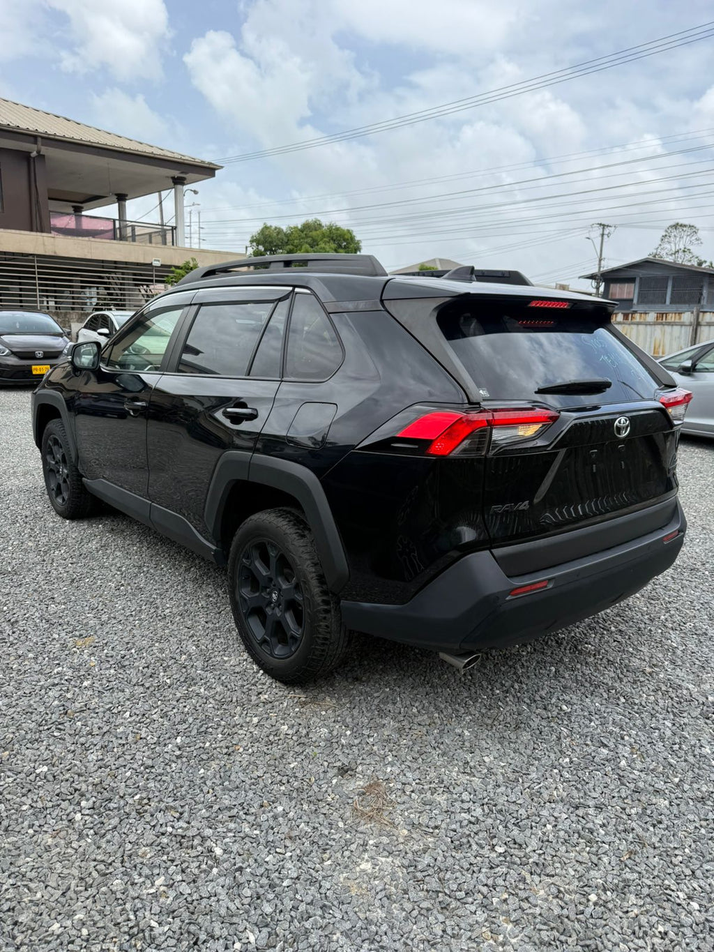 TOYOTA RAV4 OFF-ROAD ADVENTURE EDITION