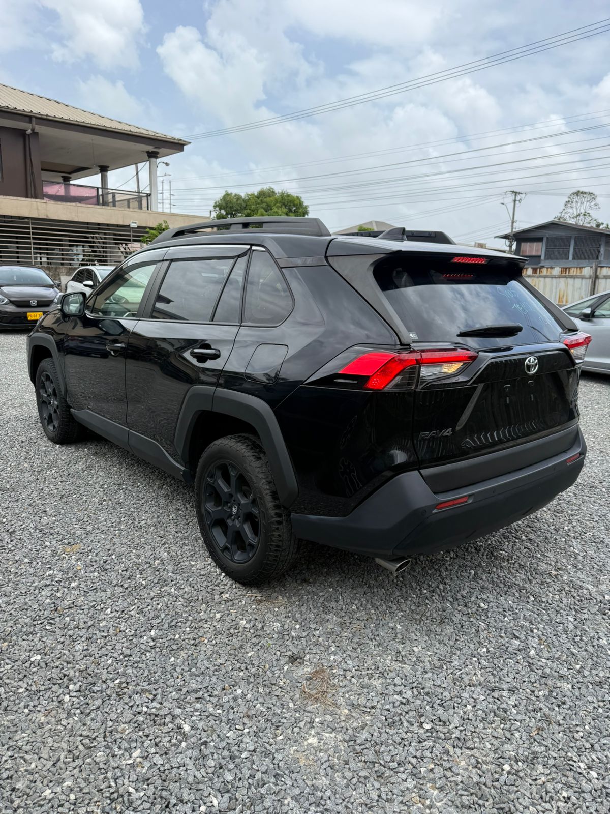TOYOTA RAV4 OFF-ROAD ADVENTURE EDITION